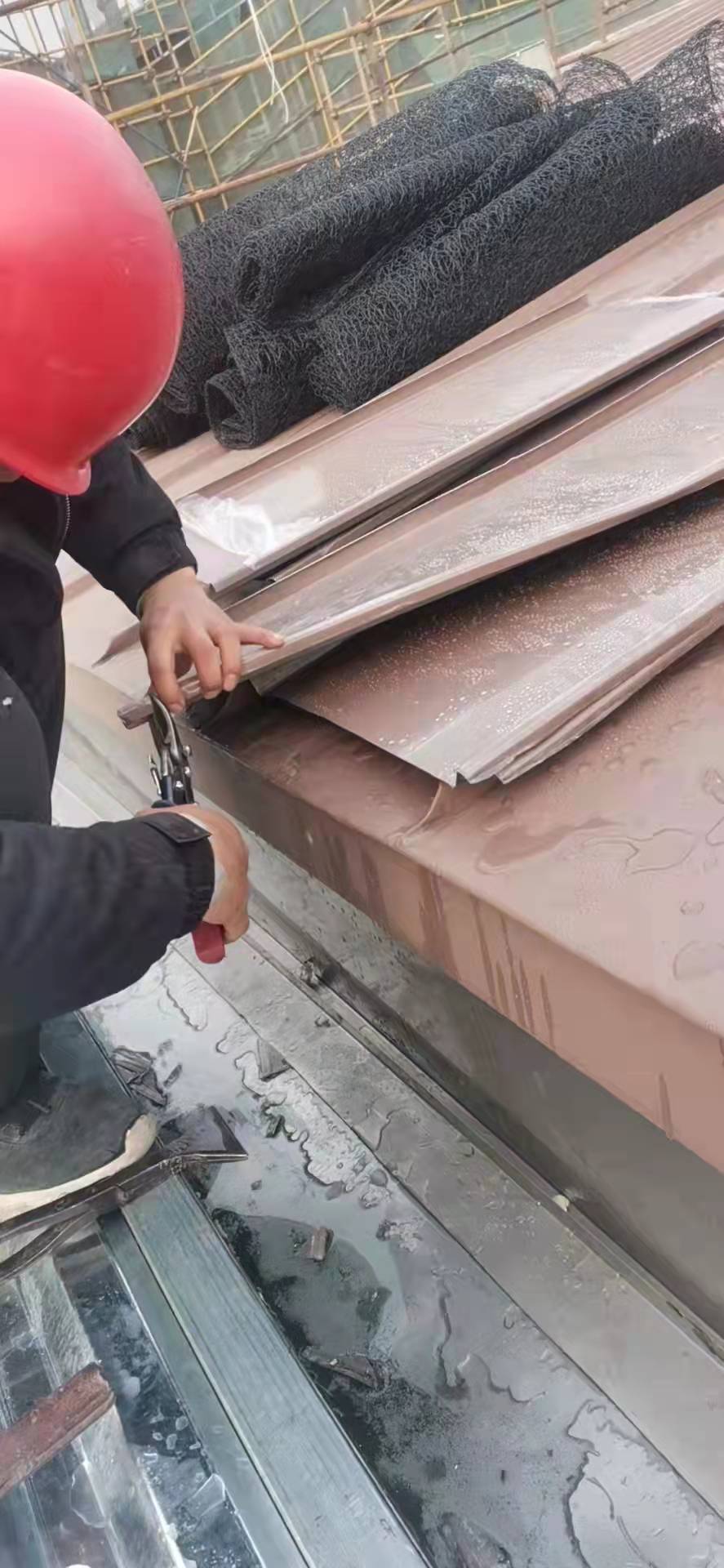 揚州灣頭小鎮咖啡色鈦鋅板屋面系統